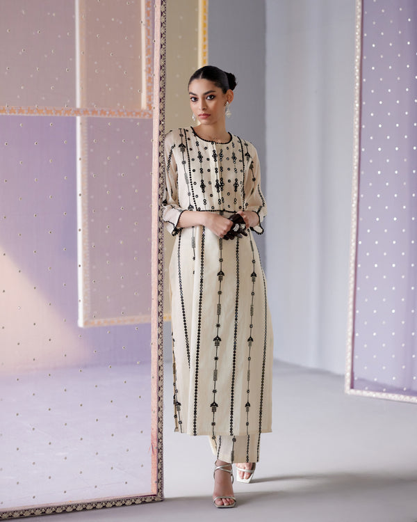 Black & White Center Circle Yoke Kurta with Criss Cross Embroidery